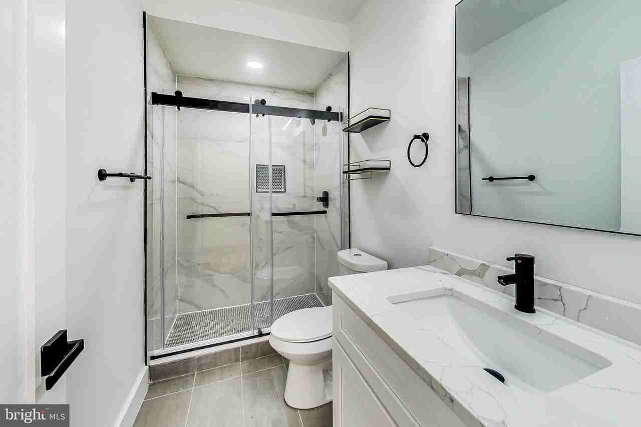 1626 K St Ne - Photo 5 of 18