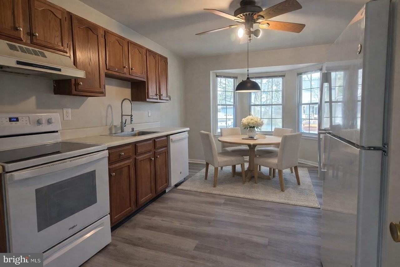 7854 Kings Bench Pl - Photo 5 of 25