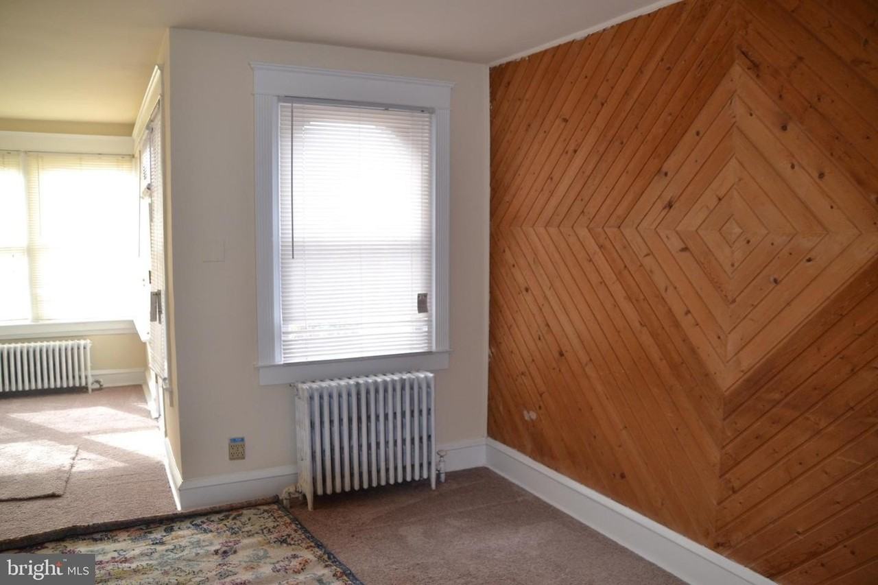 243 Coverly Rd - Photo 4 of 31