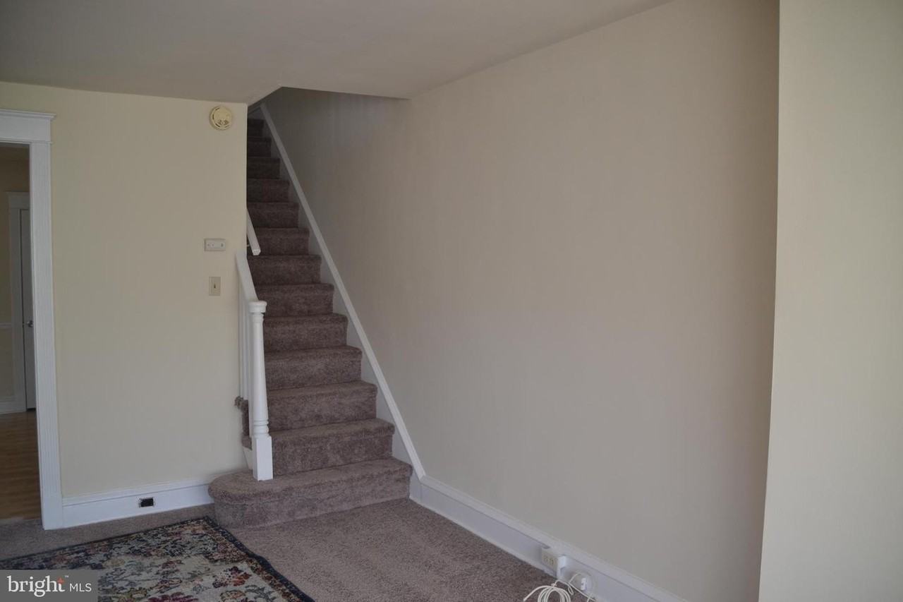 243 Coverly Rd - Photo 5 of 31