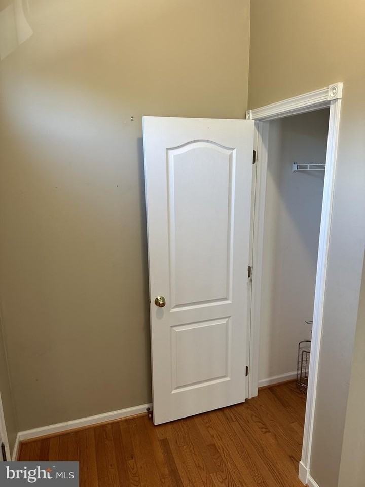 25861 Kirkwood Sq - Photo 5 of 43