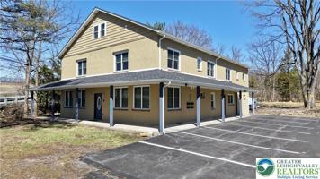 featured image of 403 N Walnut St Apt B #B