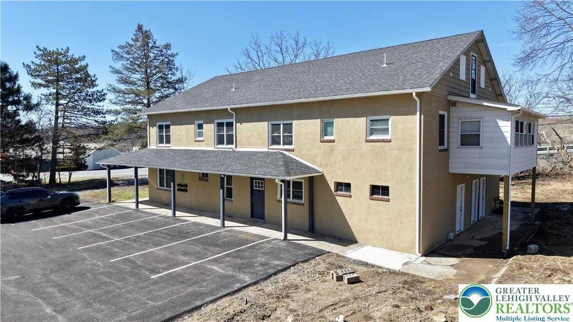 403 N Walnut St Apt B #B - Photo 2 of 31