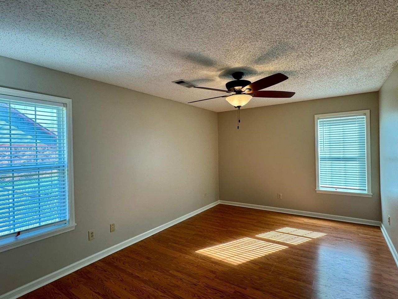 812 Beaver Rd - Photo 3 of 15