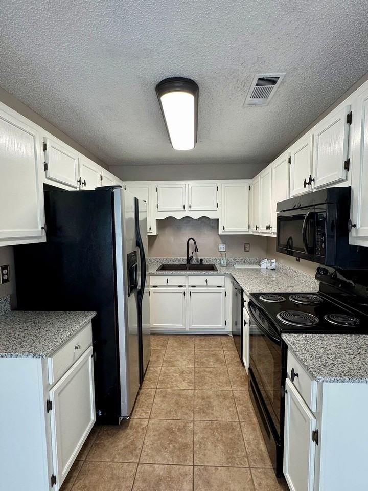 812 Beaver Rd - Photo 6 of 15