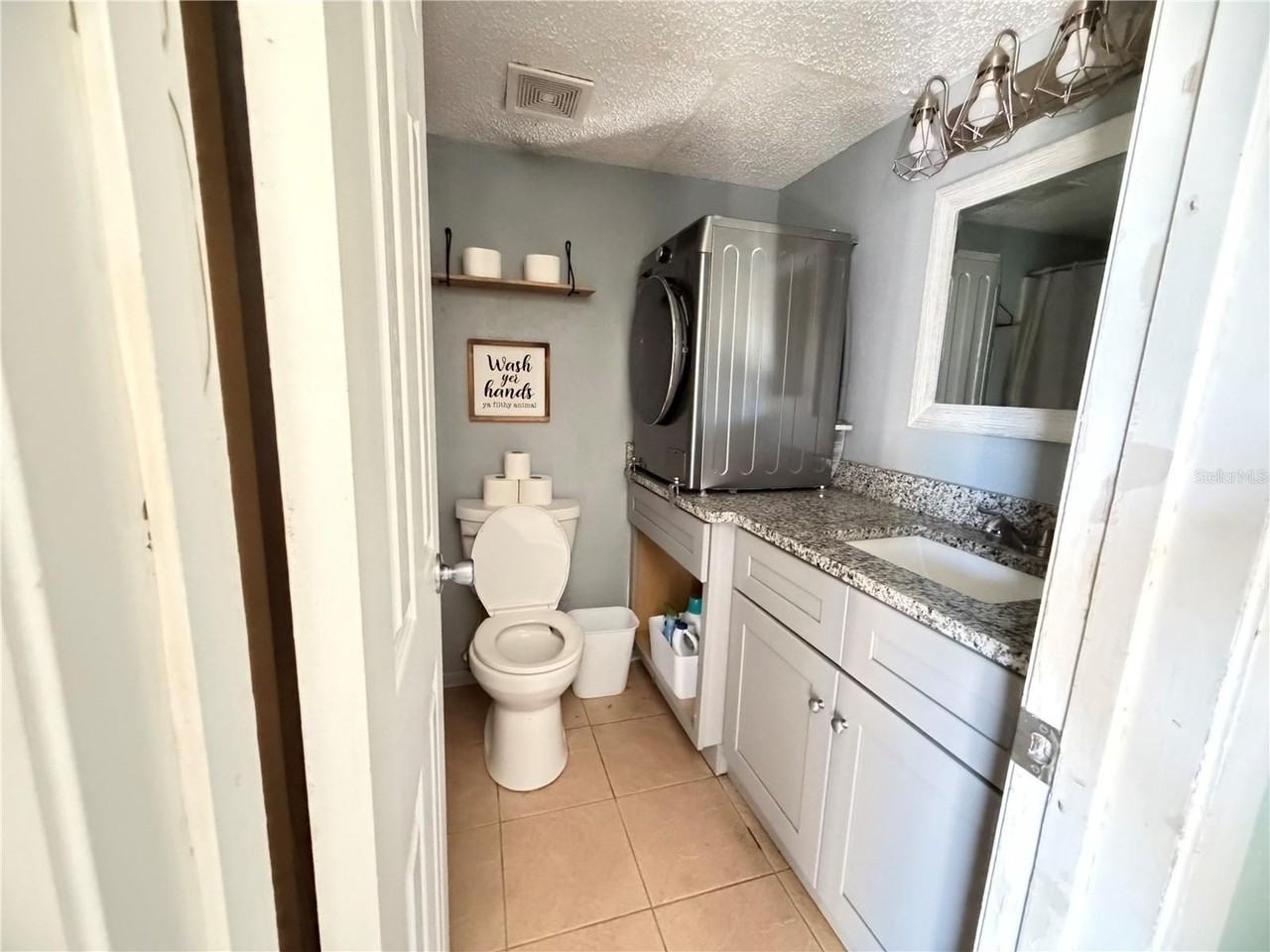 145 Oyster Bay Cir #140 - Photo 6 of 9