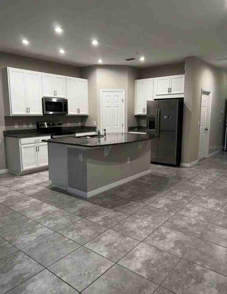 10552 Salt Grove St - Photo 5 of 14