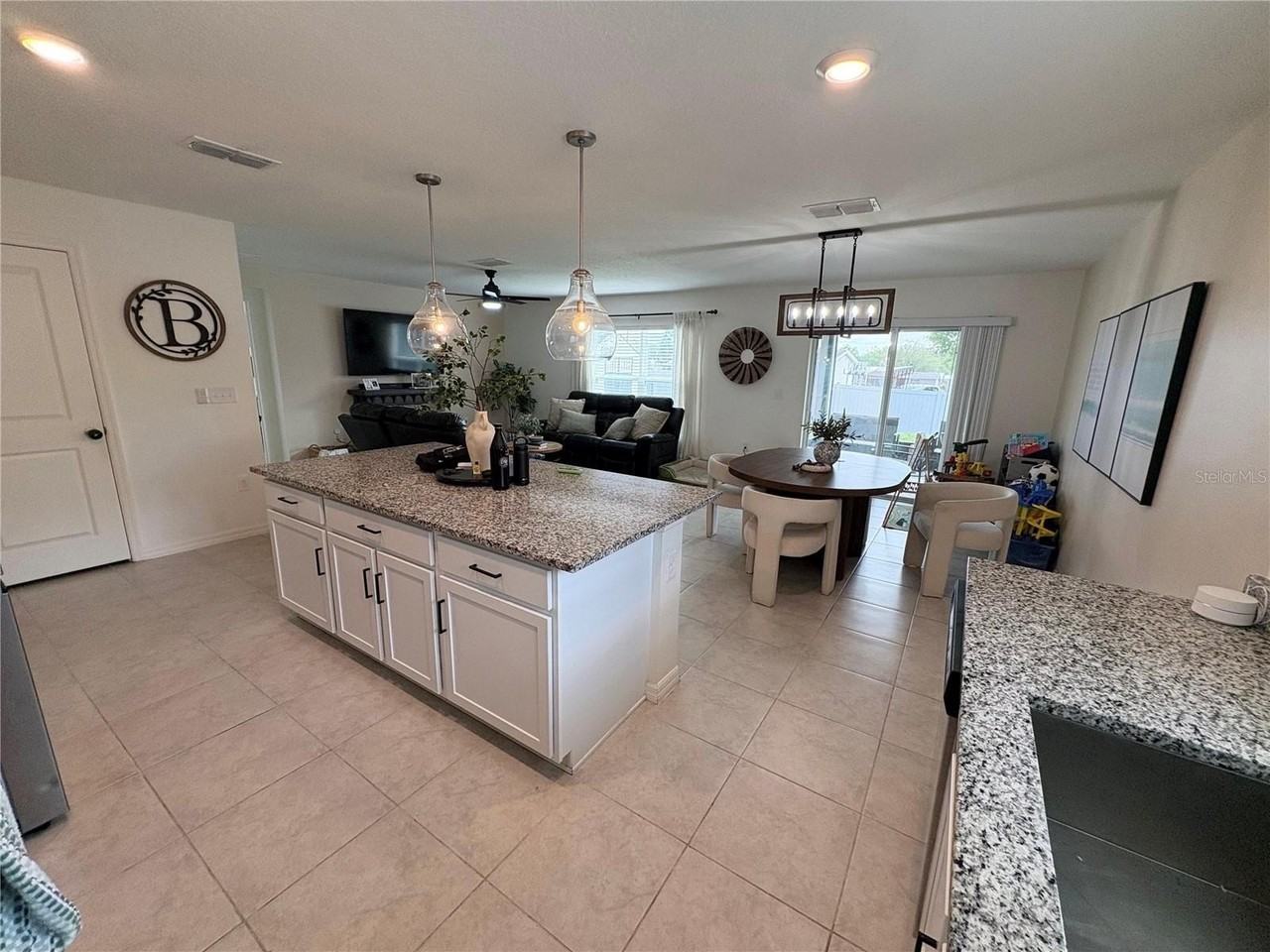 433 Summer Grove Ln - Photo 5 of 14