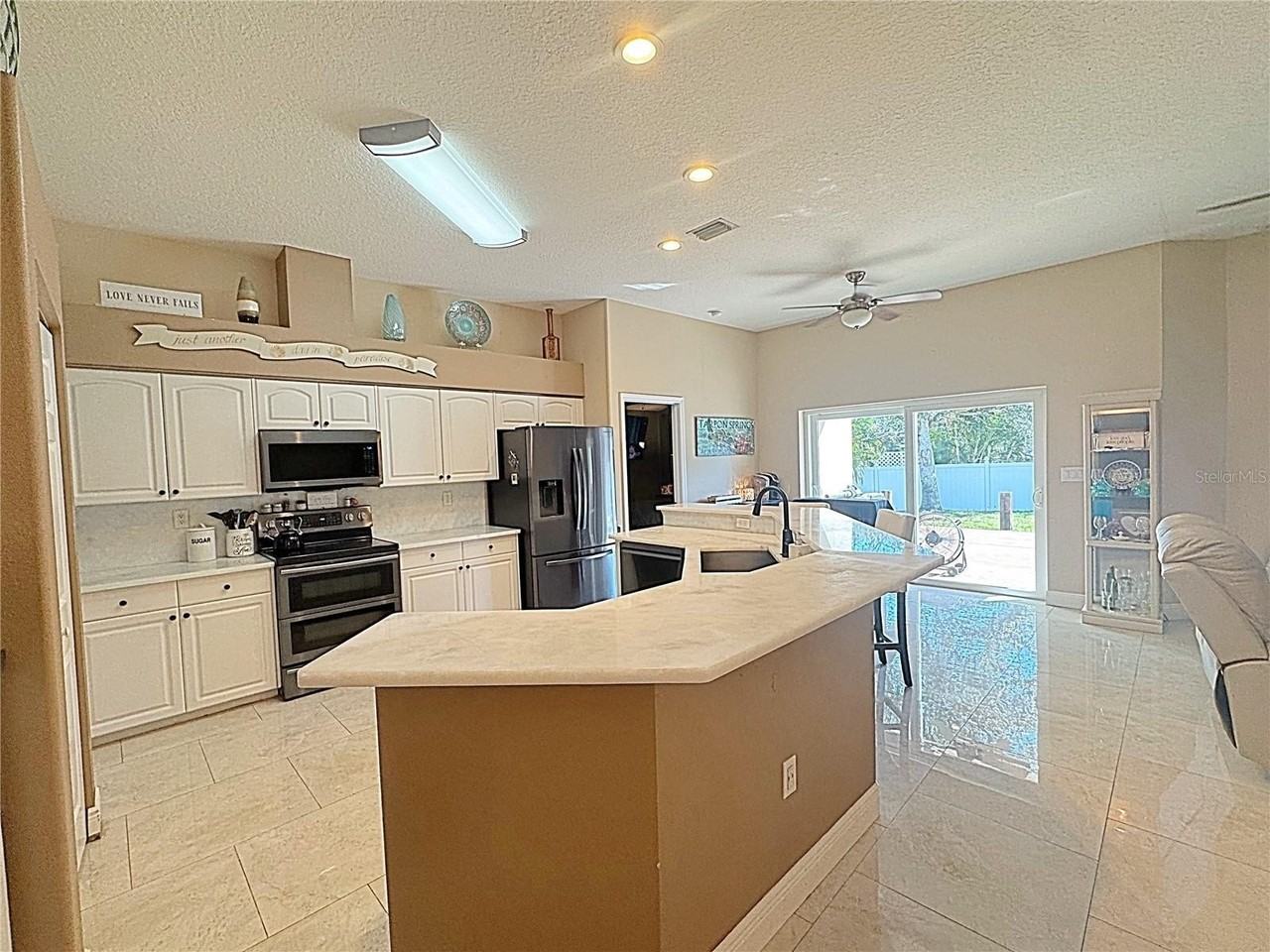 1467 Watermill Cir - Photo 3 of 50