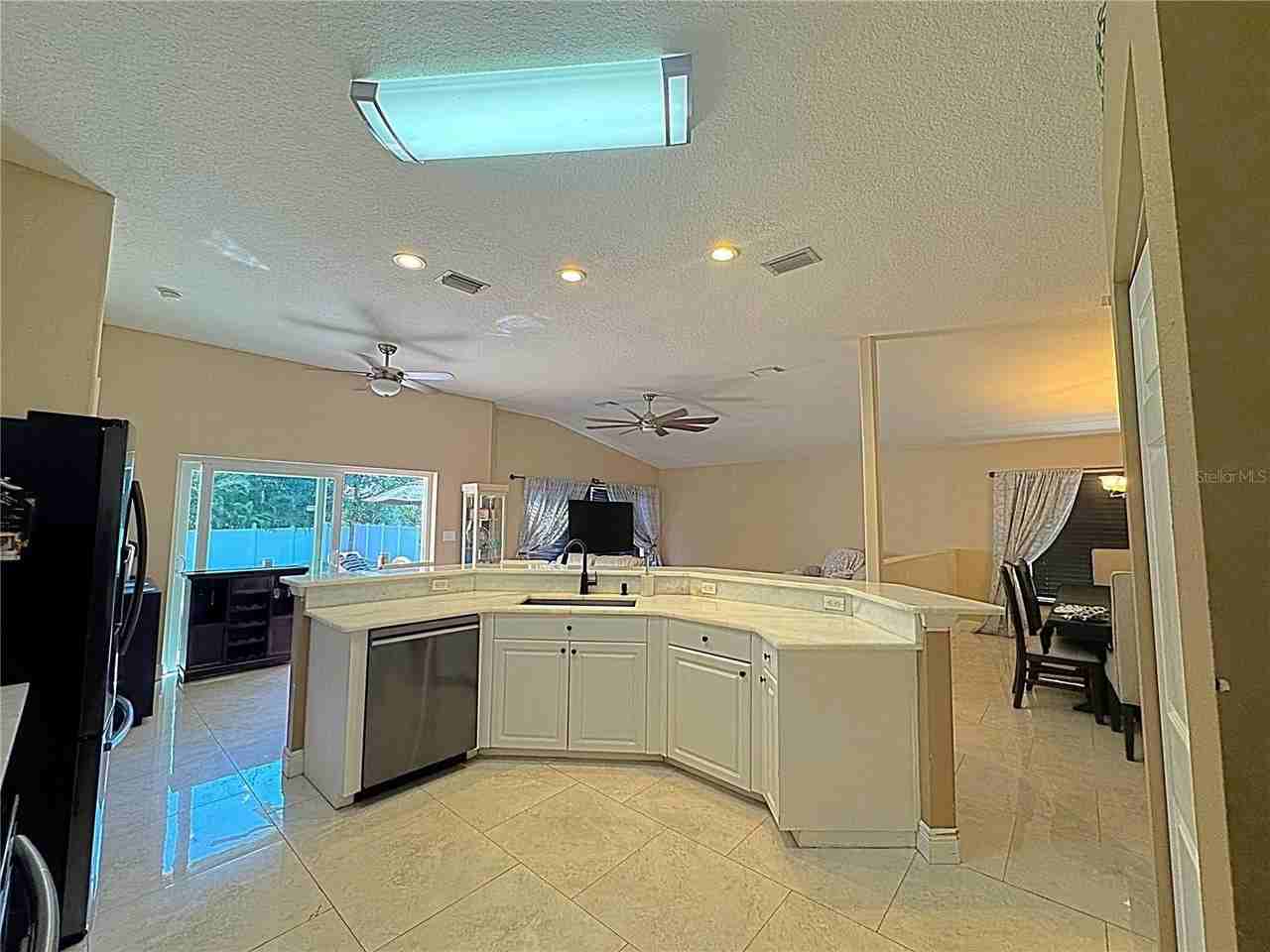 1467 Watermill Cir - Photo 4 of 50