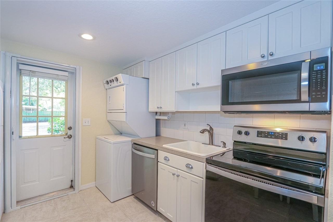 330 5th Ave N - Photo 2 of 26