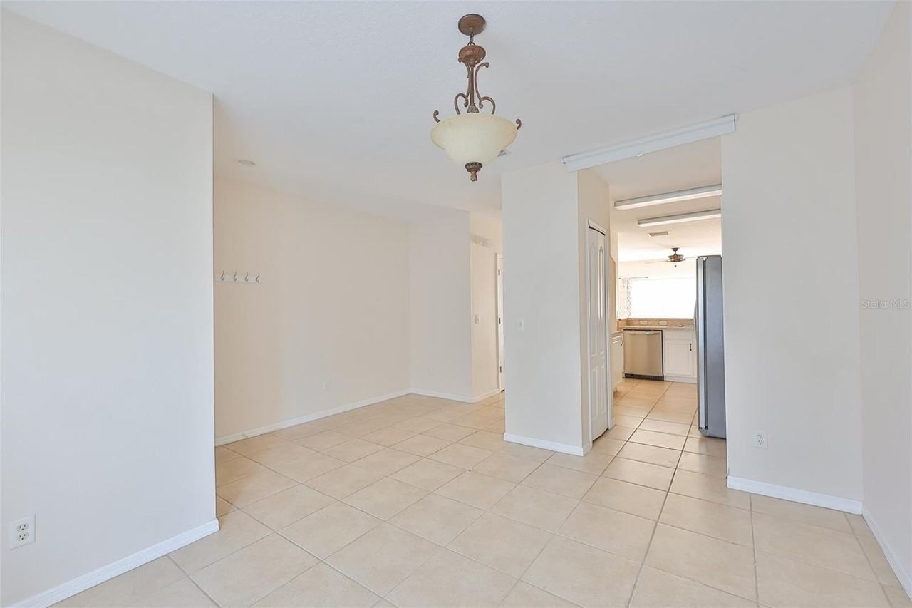 15843 Fishhawk View Dr - Photo 3 of 50