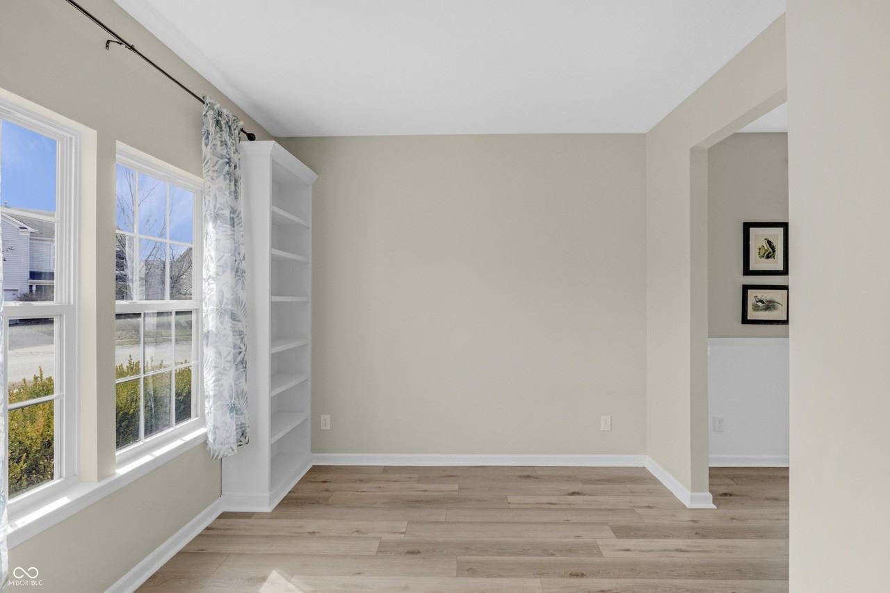 10326 Haag Dr - Photo 5 of 50