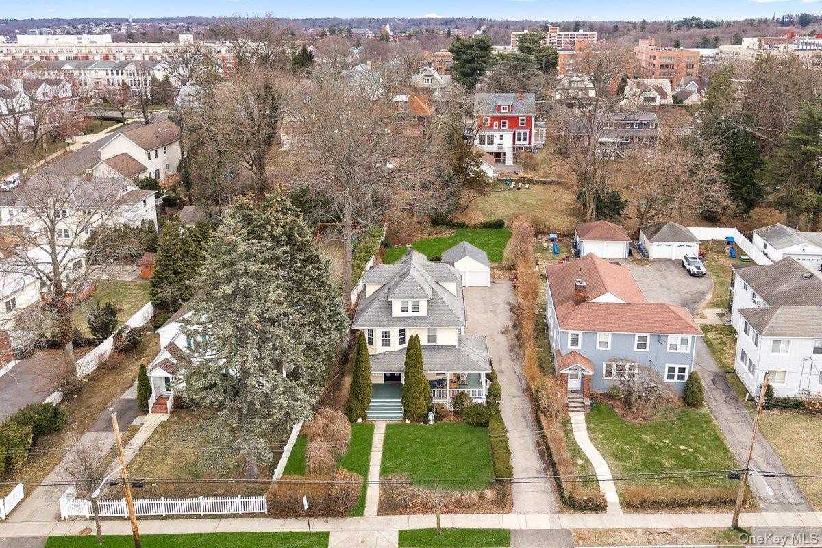 71 Longview Ave Unit 1 - Photo 2 of 18