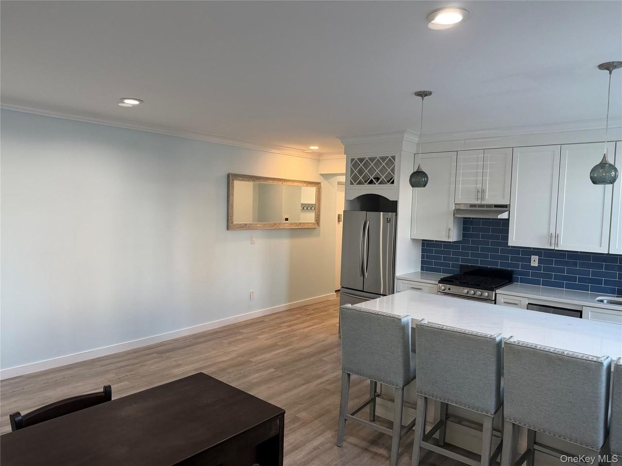 25 W Broadway Apt 104 - Photo 6 of 10