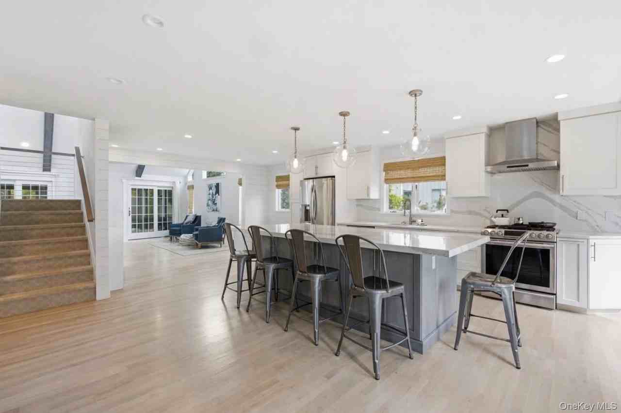 1 Canal Way - Photo 3 of 23