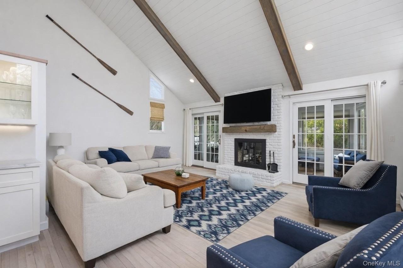 1 Canal Way - Photo 4 of 23