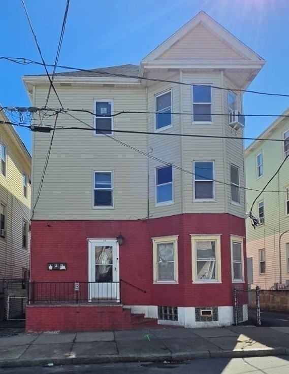 18 Bullard St Apt 2 - Photo 5 of 12