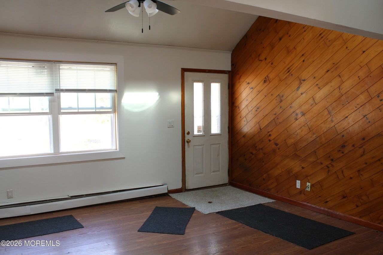 58 W Greystone Rd - Photo 2 of 21