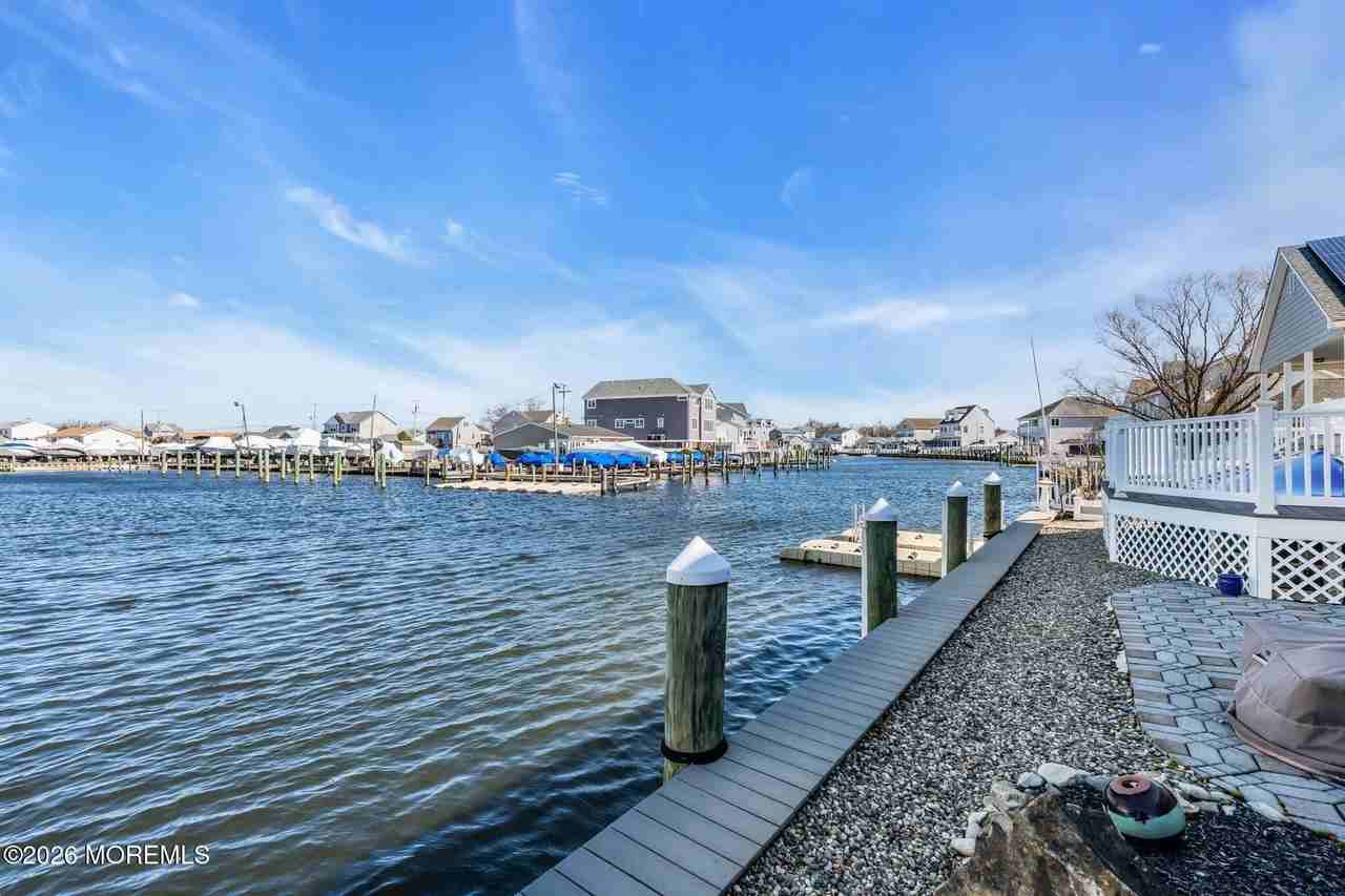 3110 Windsor Ave - Photo 5 of 50