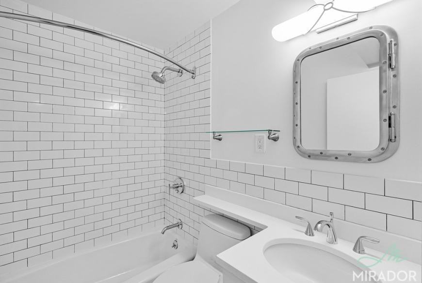 330 E 39th St - Photo 5 of 10