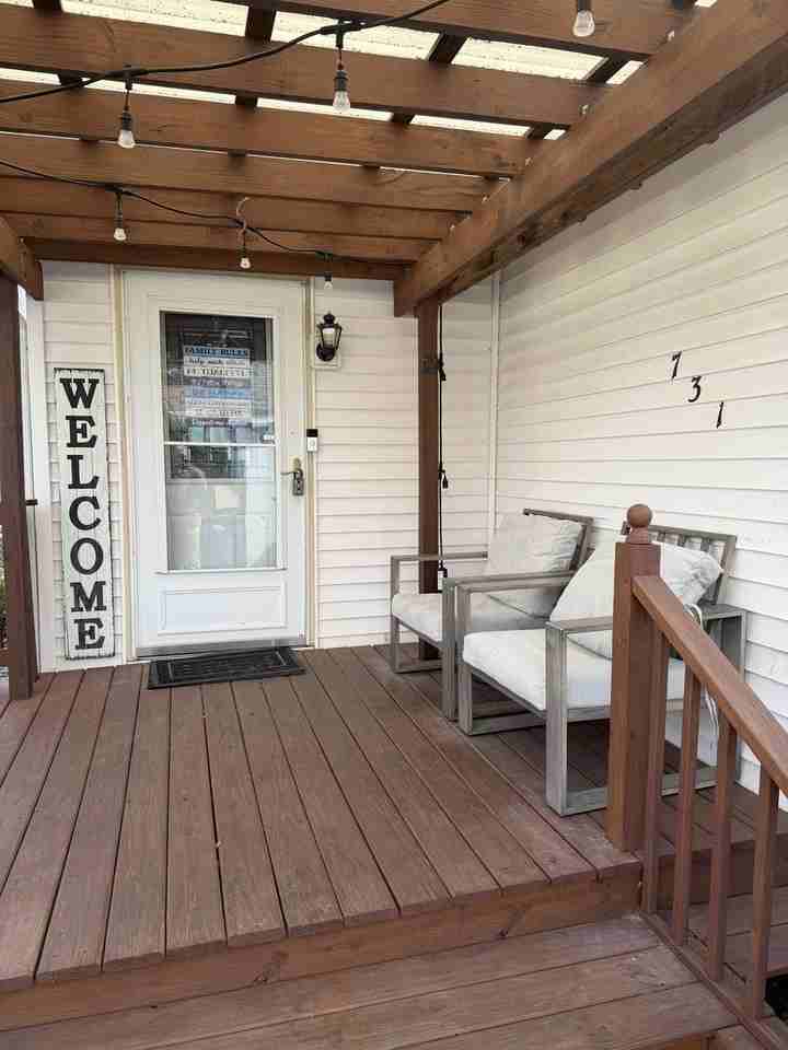 731 2nd Ave - Photo 3 of 15