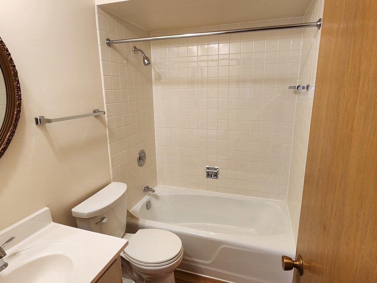 10431 S Keating Ave Apt 3 - Photo 7 of 10