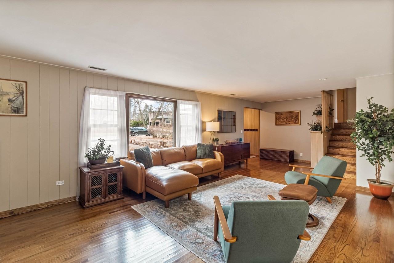 1345 Lincoln Ave S - Photo 7 of 31