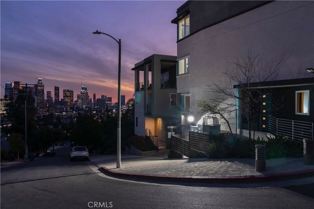 1025 White Knoll Dr - Photo 2 of 37