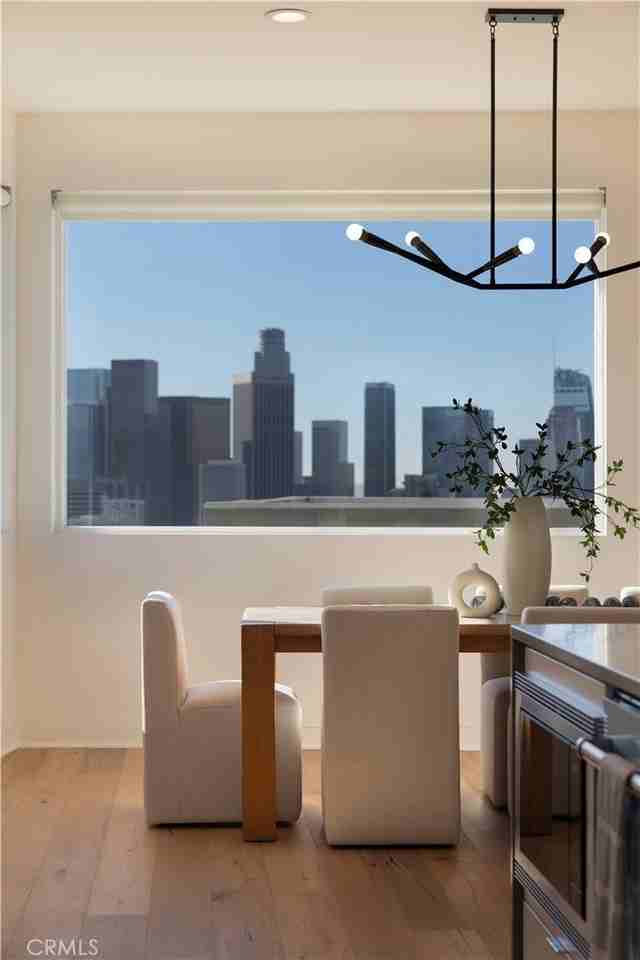 1025 White Knoll Dr - Photo 4 of 37