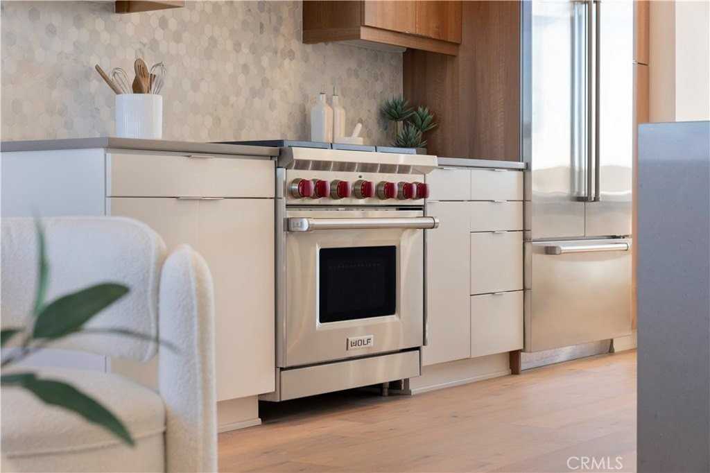 1025 White Knoll Dr - Photo 7 of 37