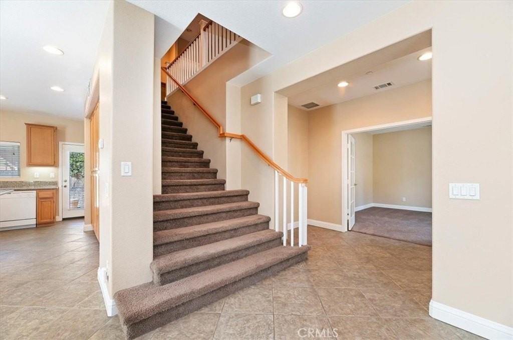 6342 Sunfield Ct - Photo 7 of 50