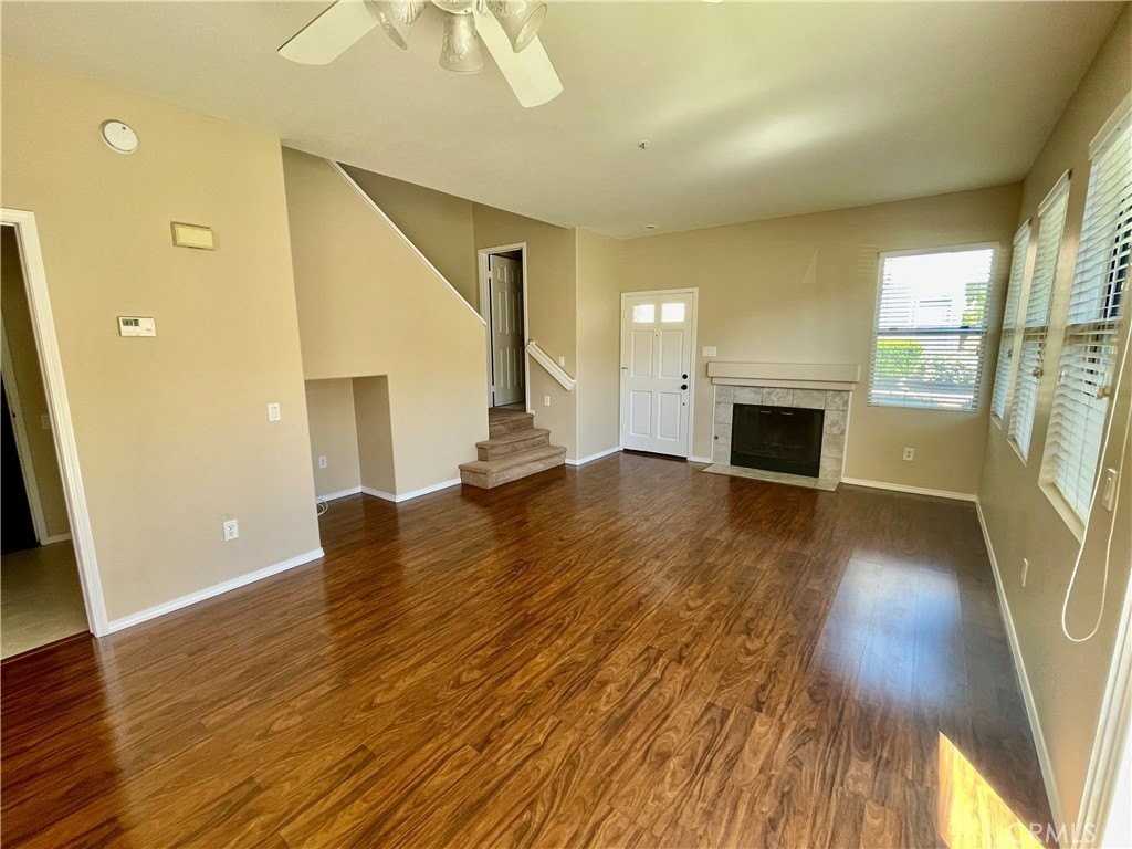 172 California Ct - Photo 5 of 14