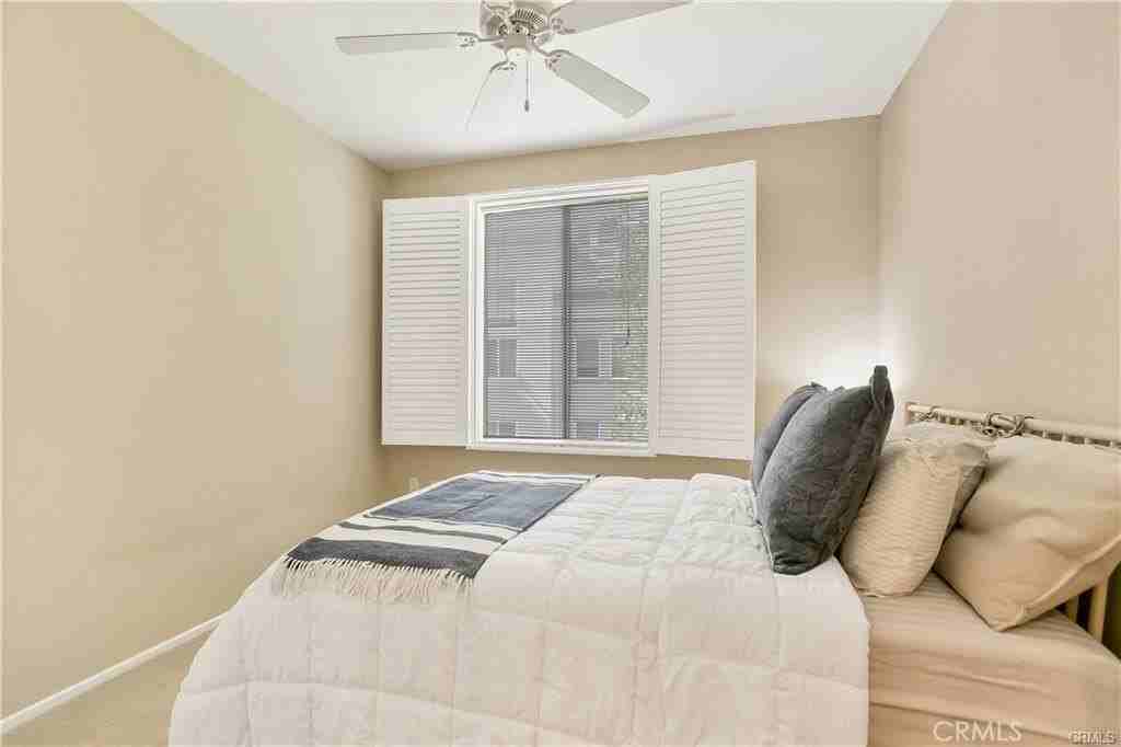 2212 Watermarke Pl - Photo 4 of 25