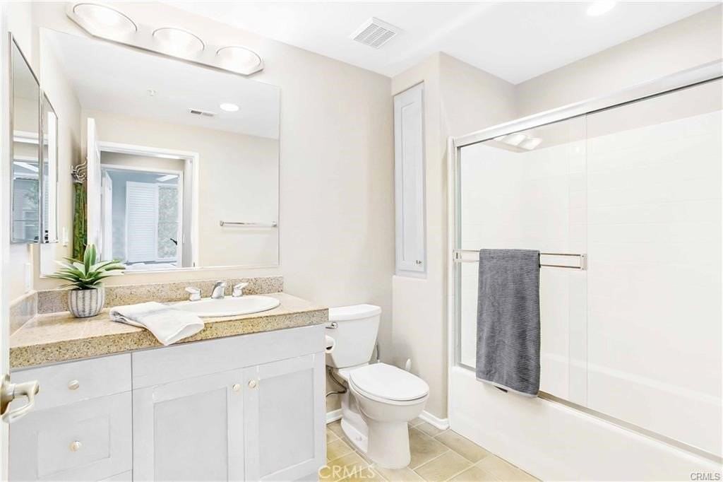 2212 Watermarke Pl - Photo 5 of 25