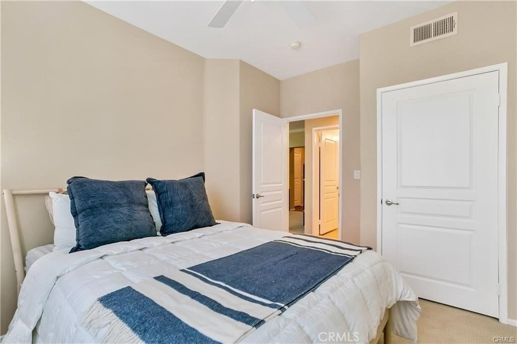 2212 Watermarke Pl - Photo 6 of 25