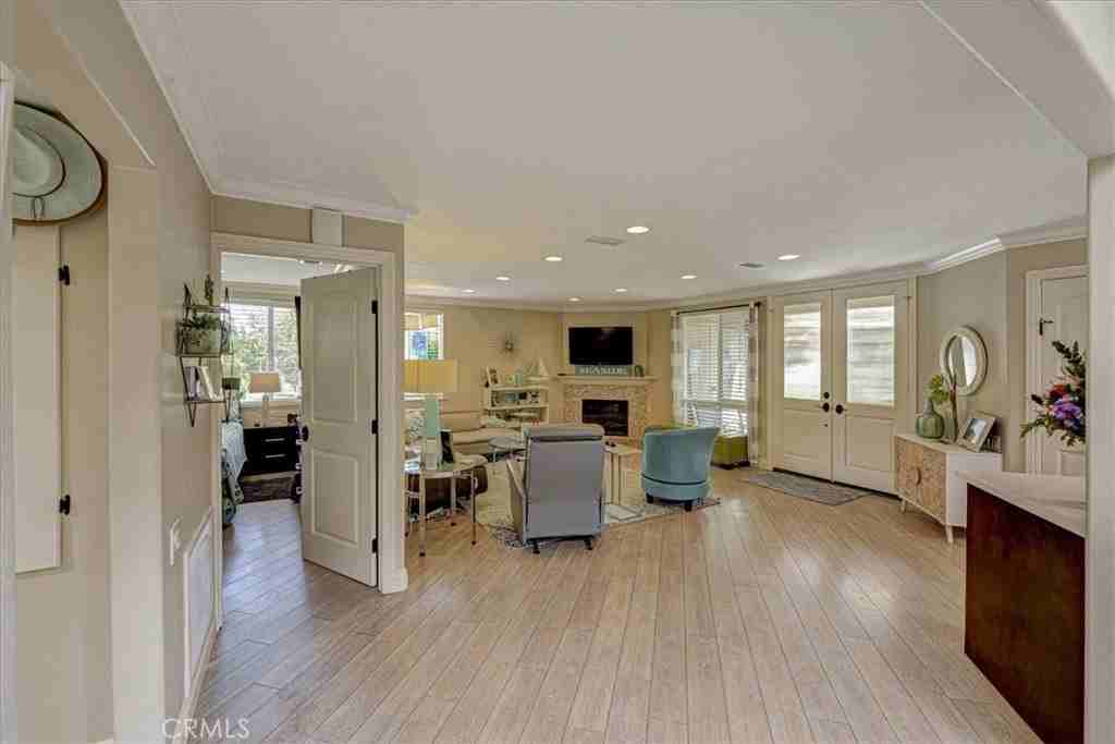 359 Avenida Castilla #A - Photo 4 of 33