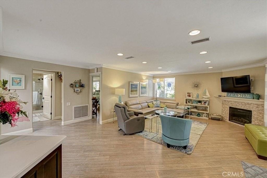 359 Avenida Castilla #A - Photo 6 of 33