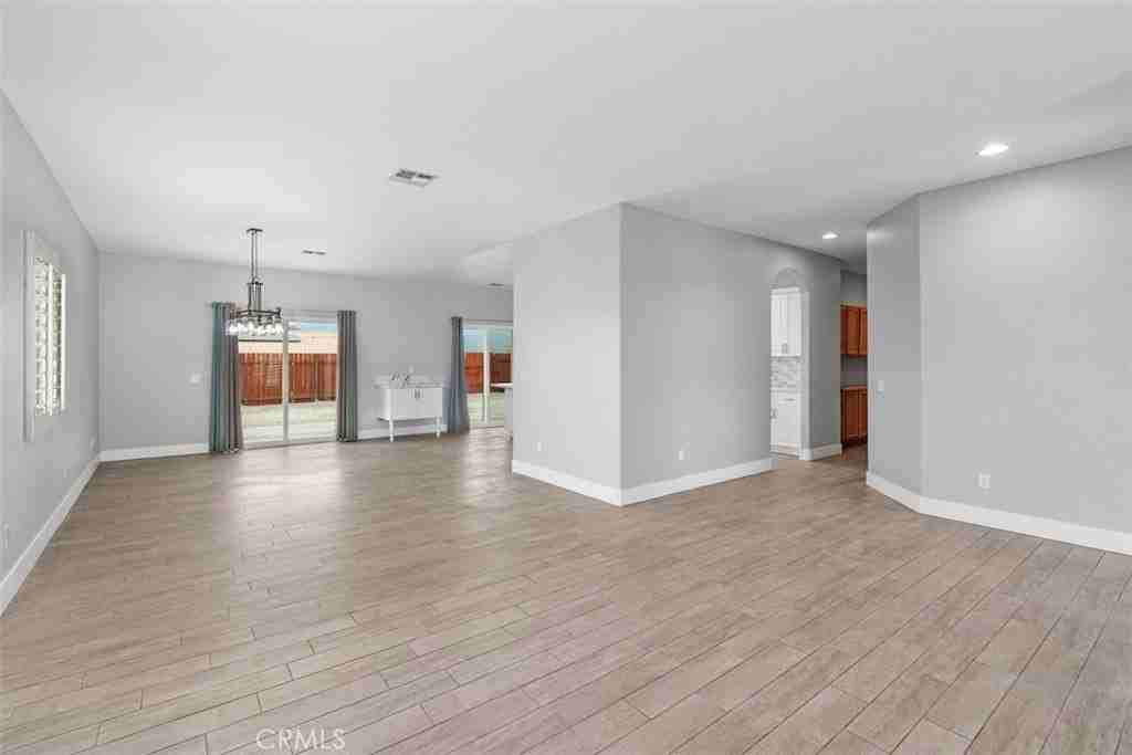 12385 Sumac Dr - Photo 7 of 17