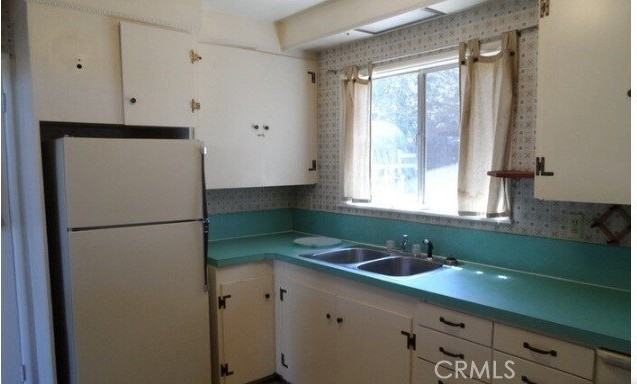 961 W Foothill Blvd - Photo 6 of 9