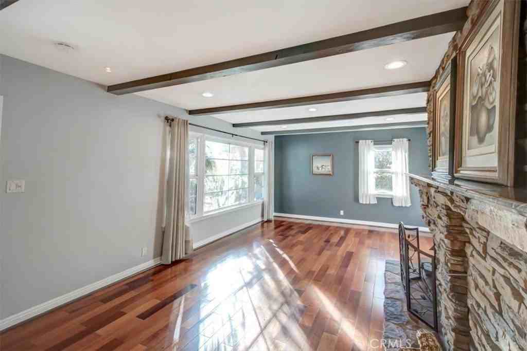 7441 Beckford Ave - Photo 6 of 35