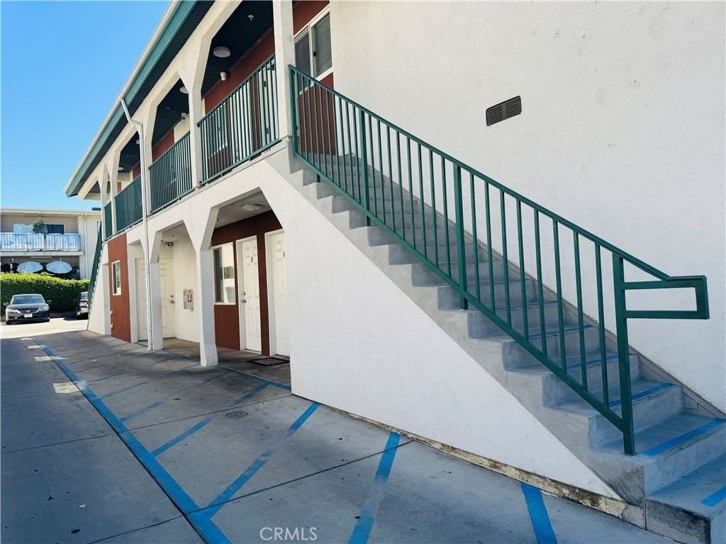 7228 Independence Ave #03 - Photo 2 of 10