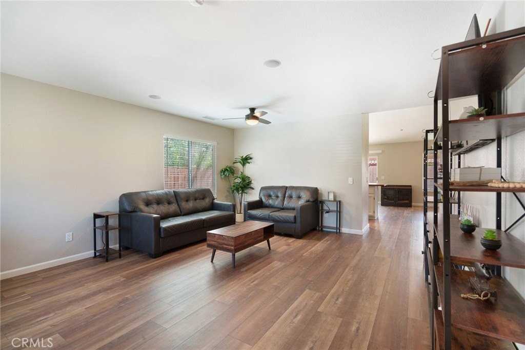 25349 Silverwood Ln - Photo 7 of 44