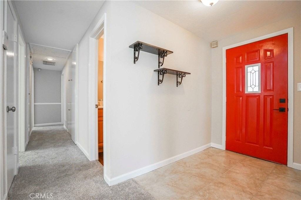 4662 Santa Fe St - Photo 4 of 33