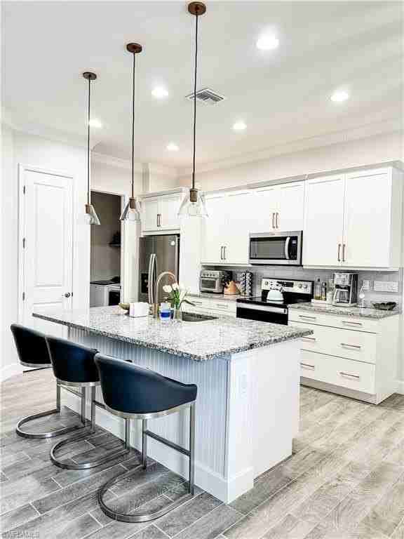 7289 Saona Ct - Photo 4 of 17