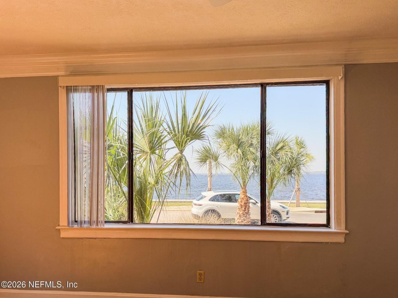 1733 River Rd Apt 2 - Photo 2 of 16