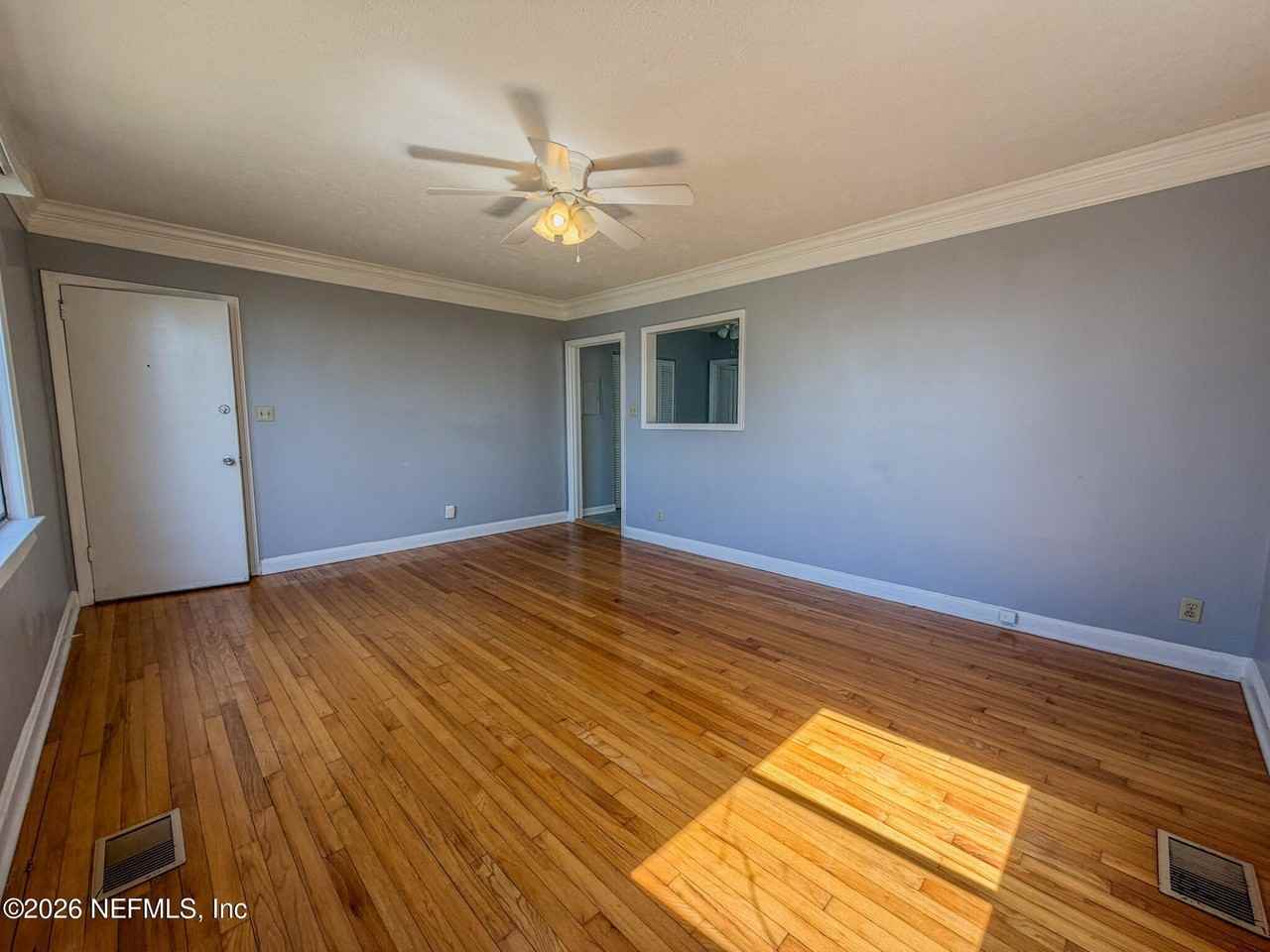 1733 River Rd Apt 2 - Photo 4 of 16