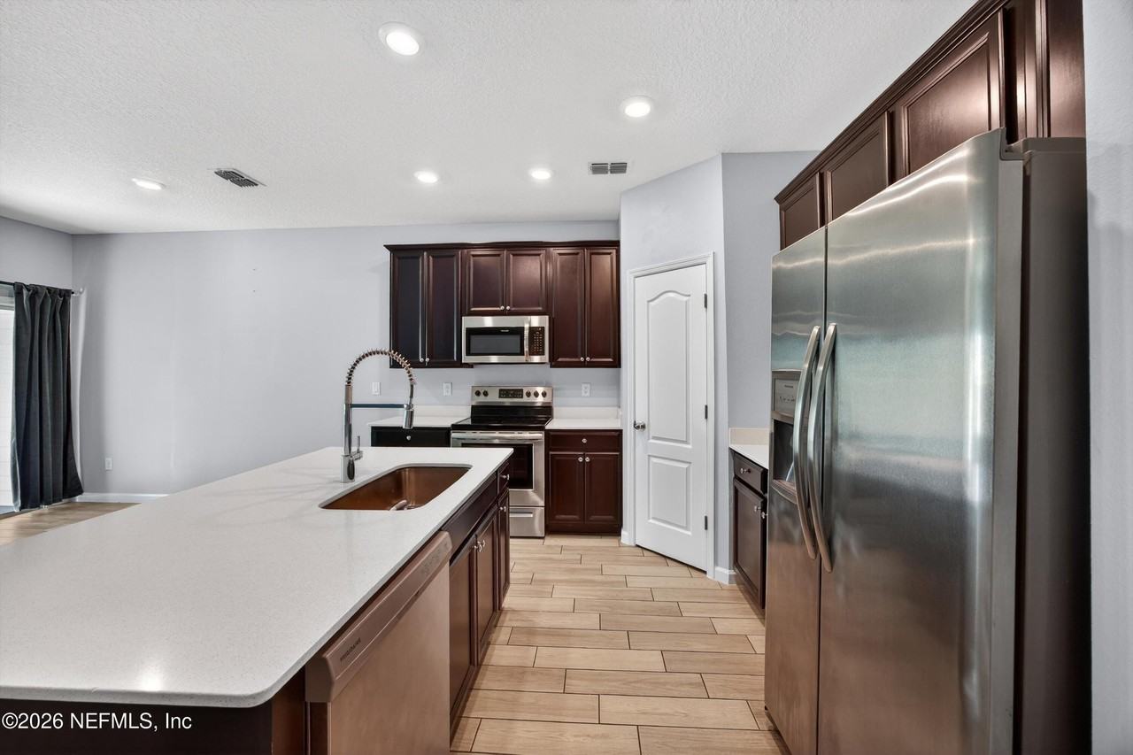 12678 Josslyn Ln - Photo 6 of 29