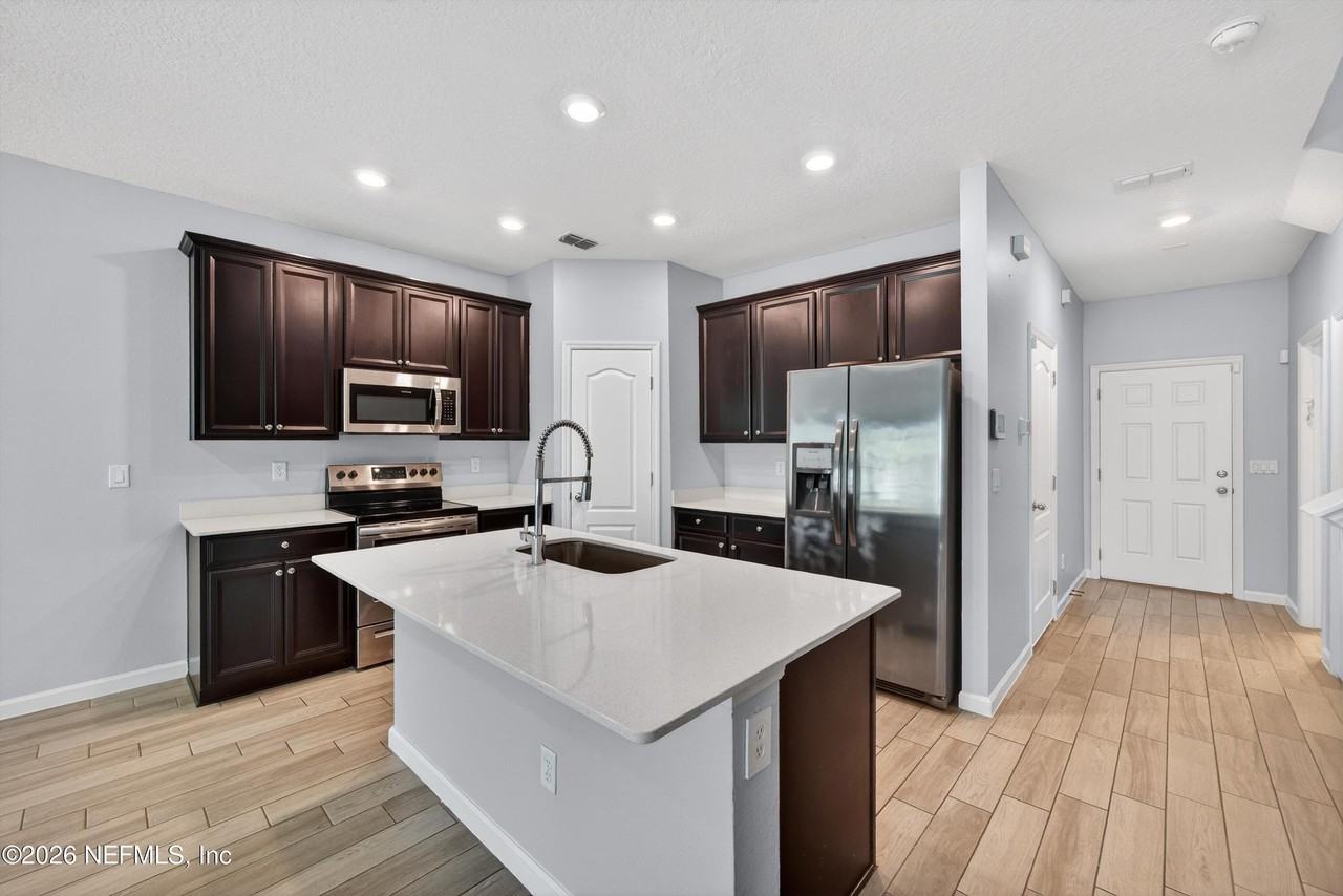 12678 Josslyn Ln - Photo 7 of 29