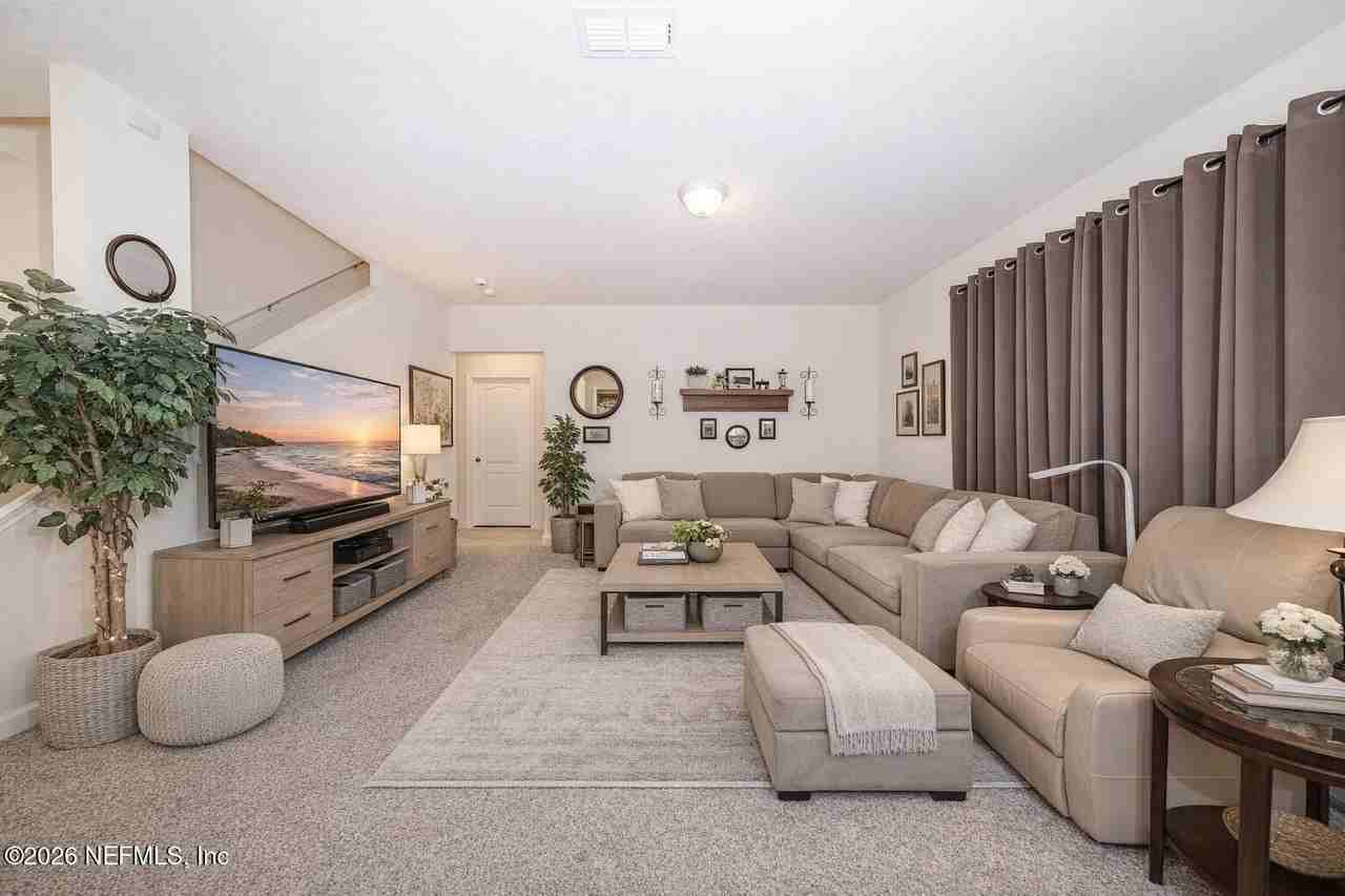 3568 Lawton Pl - Photo 6 of 31